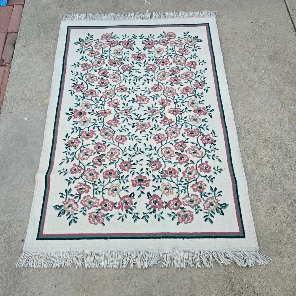 Floral Rose Accent Rug Area Rug Cream Pink Green Fringe USA 47" x 71 in